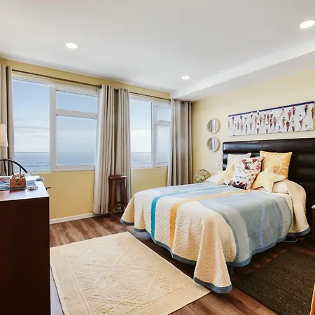 The Waves By Amazing Madeira