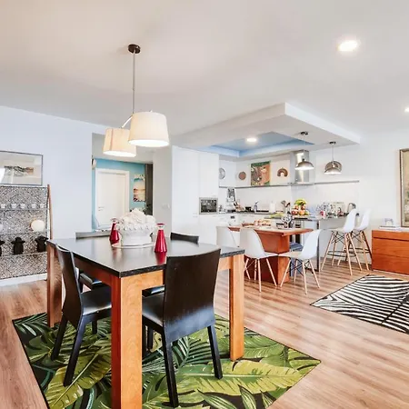 The Waves By Amazing Madeira